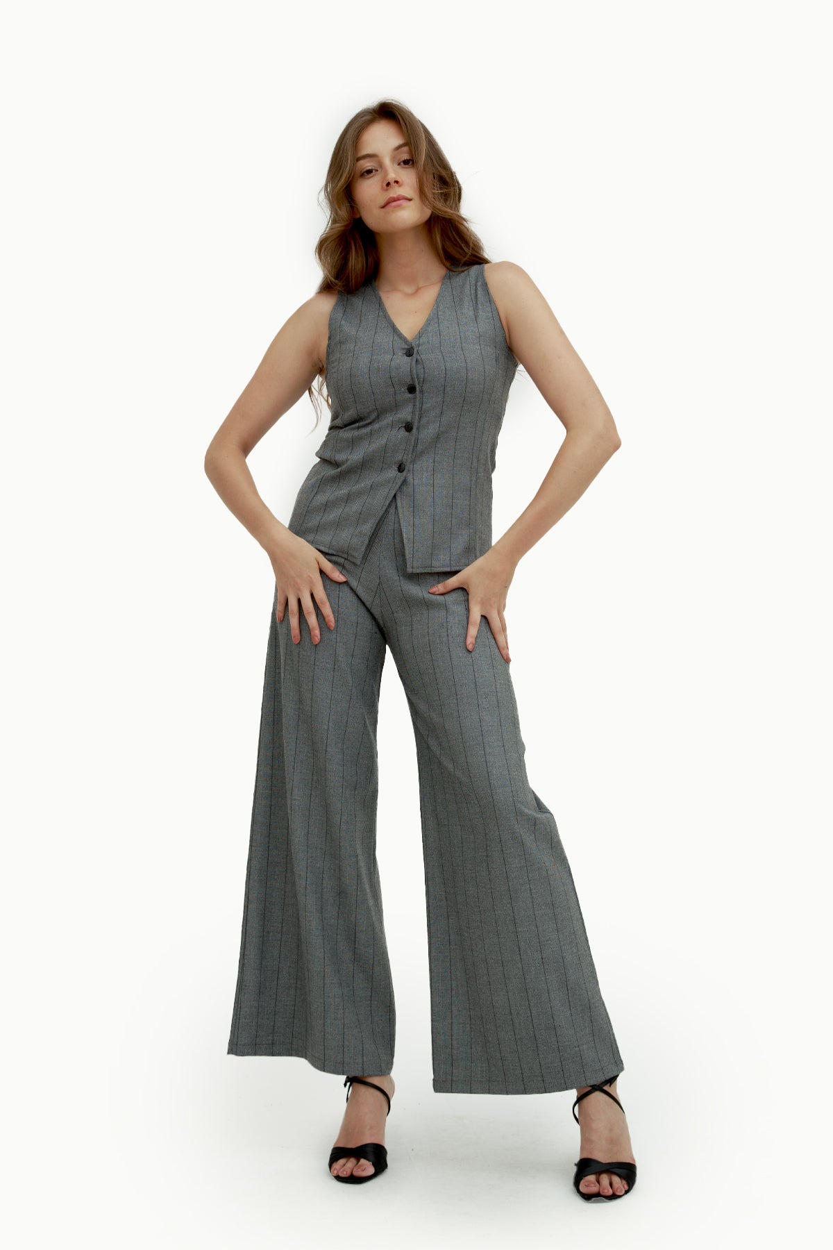 Pantaloni gessati palazzo