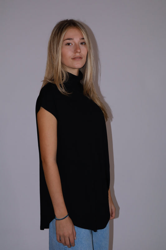 T-shirt s over smanica corta lanetta nera